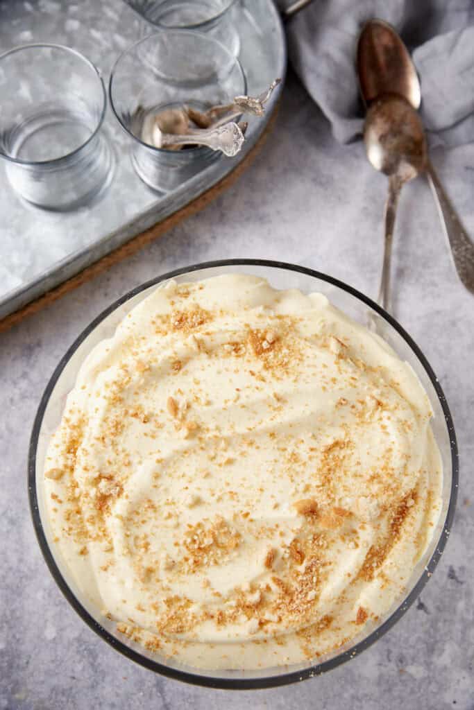 A bowl of banana pudding.