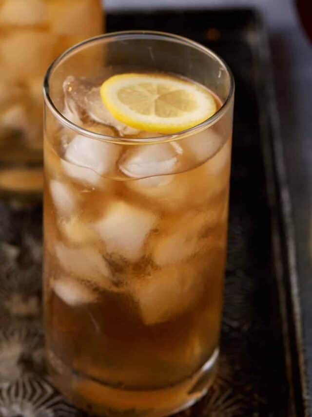 A glass of lemonade with iced tea.