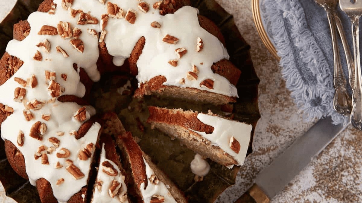 hummingbird bundt cake.