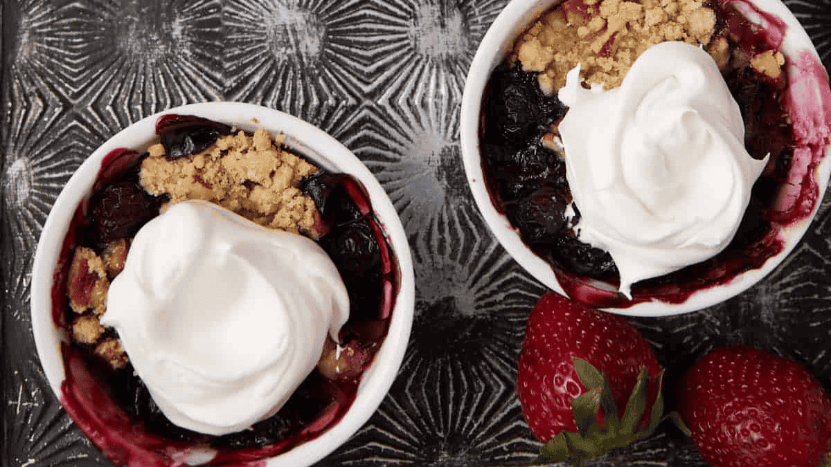 mixed berry fruit crisps in separate cups.