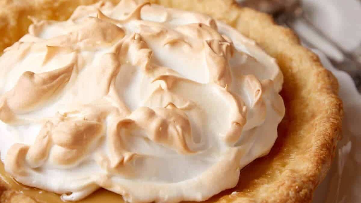 When Grandma Wanted to Impress, These 14 Vintage Desserts Did the Trick