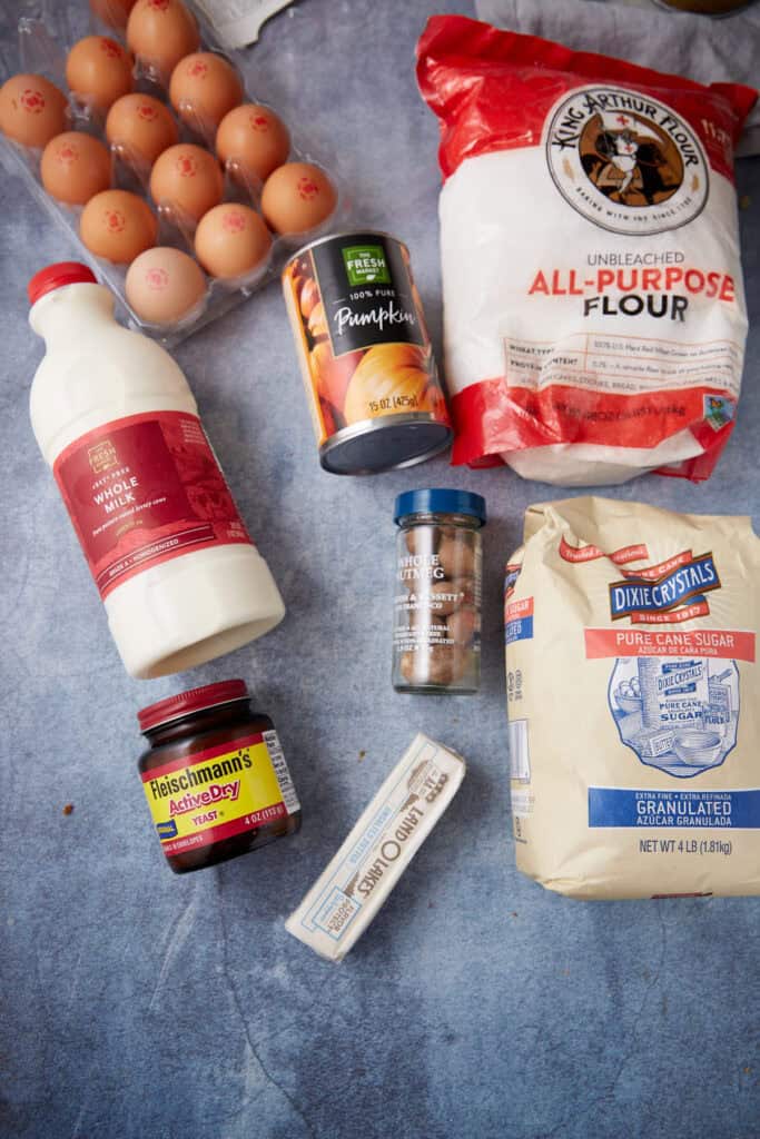 pumpkin cinnamon rolls ingredients. 